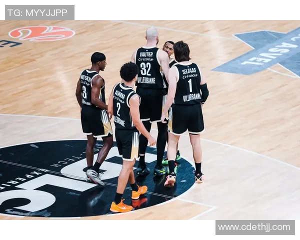 2017年爵士队与开拓者队精彩对决回顾与分析