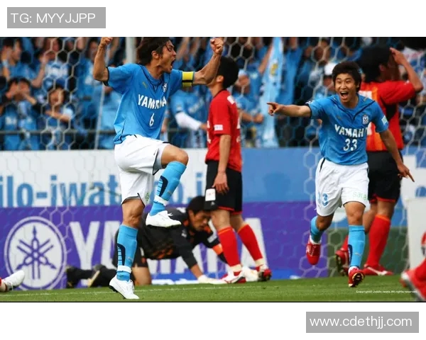 大功松鼠与松本山雅激战正酣谁能在赛场上笑到最后 大功松鼠与松本山雅激战正酣谁能在赛场上笑到最后