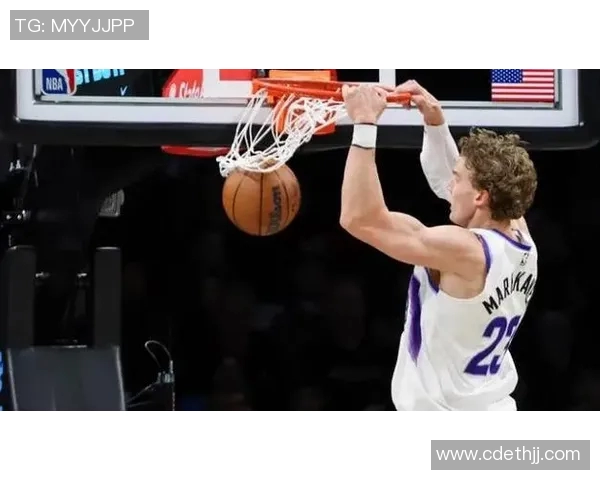 爵士队与掘金队波特的精彩对决引发球迷热议与期待