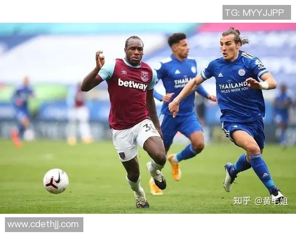 奥兰多与亚特的激烈对决揭示了足球战术的魅力与团队合作的重要性