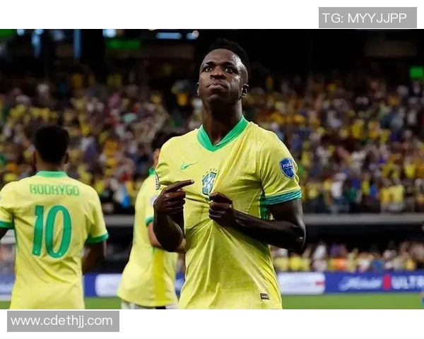 多特蒙德球迷骚乱事件引发欧冠禁赛与巨额罚款处罚